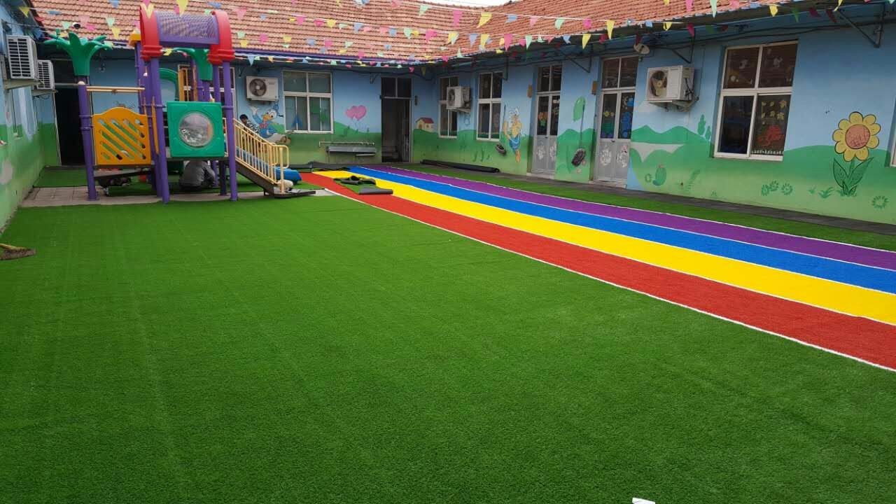 幼兒園人造草坪